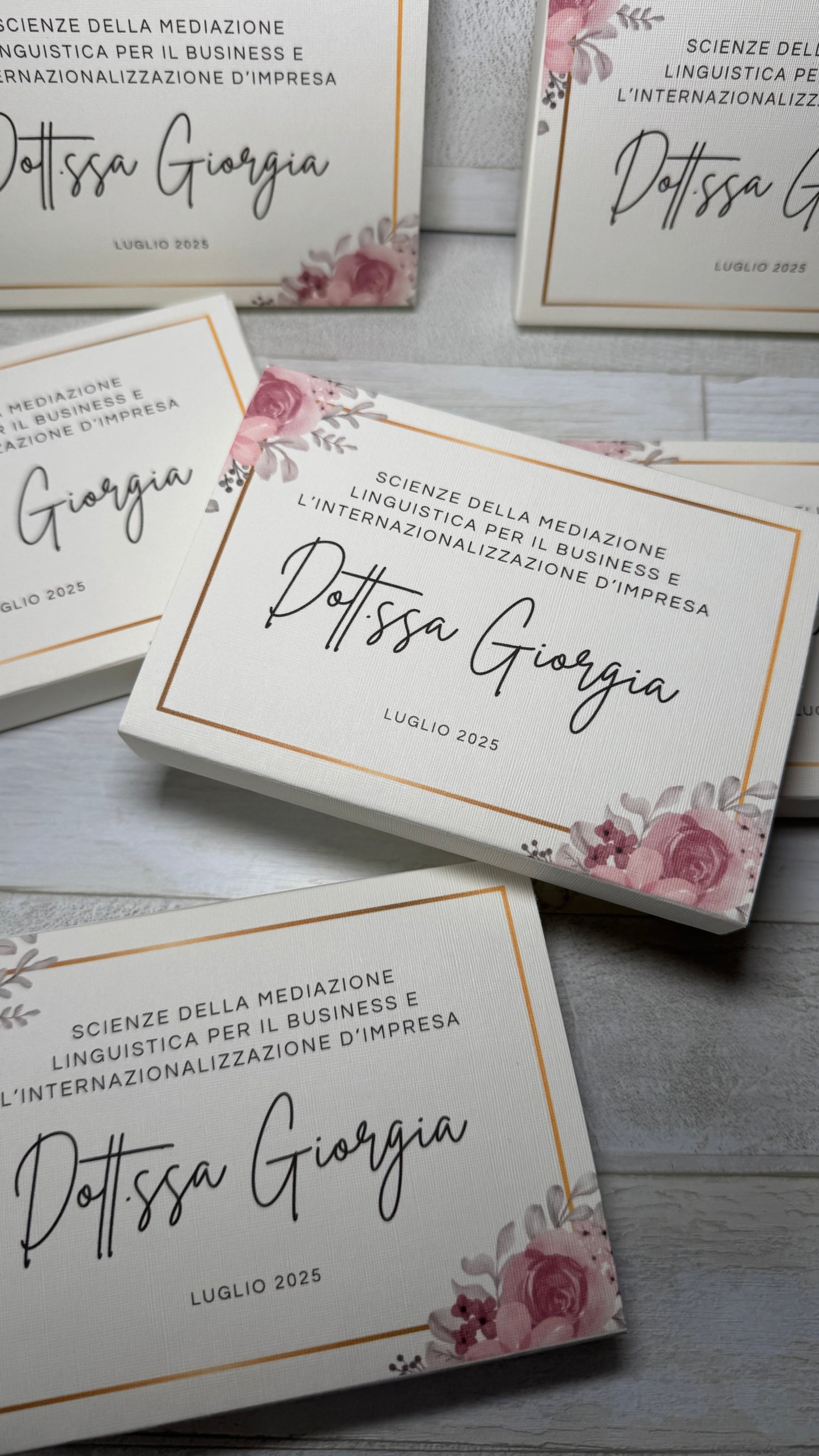 Cofanetto personalizzato Laurea con profumatore in cera di soia e confetti