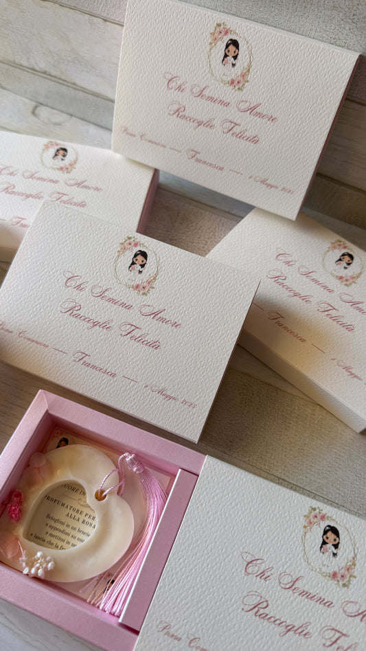 Bomboniera Comunione e Cresima – Cofanetto a Scorrimento con Profumatore in Cera di Soia