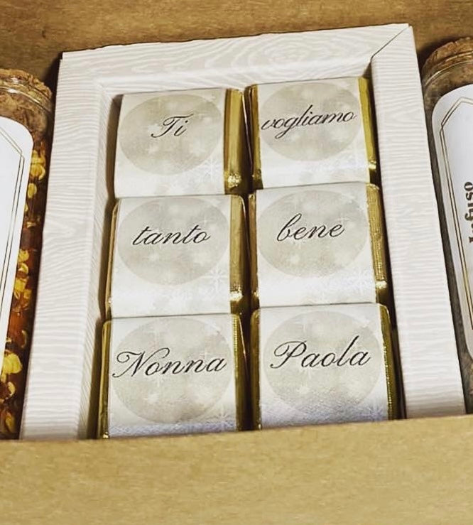 Scatola con cioccolatini personalizzabile - 25x25mm