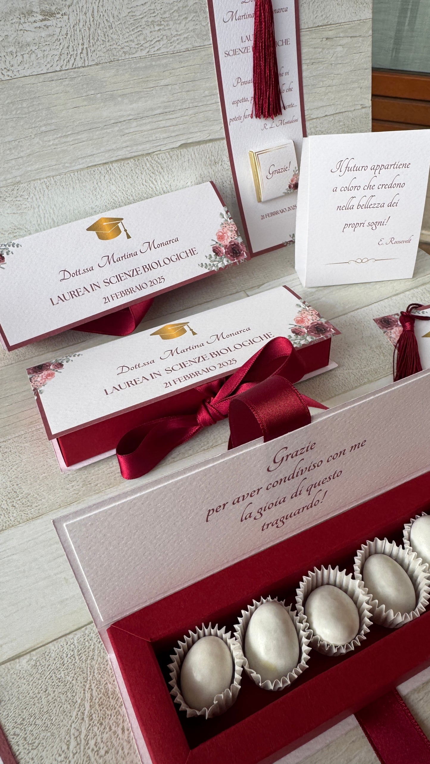 Porta confetti in confezione a libro personalizzabile