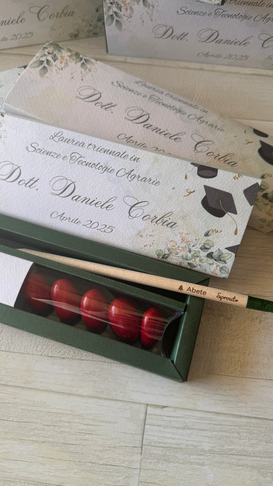 Cofanetto regalo personalizzato per Laurea con Matita Seminabile e Confetti