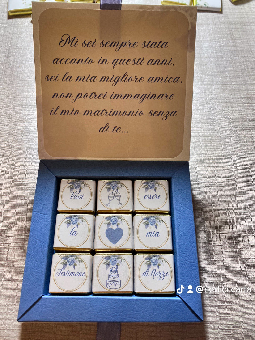 Scatola con cioccolatini personalizzabile - 25x25mm
