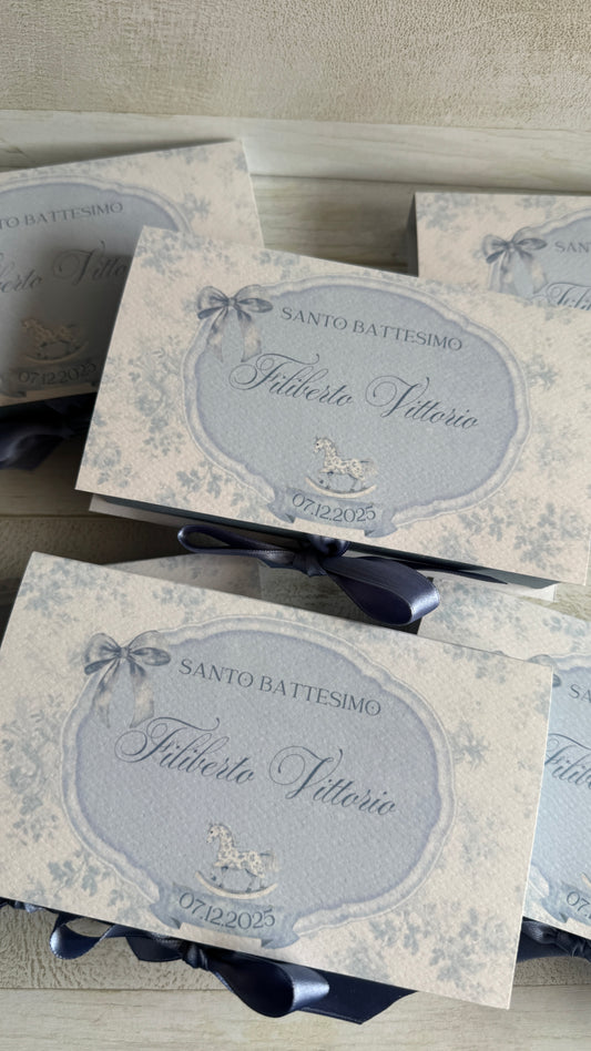 Bomboniera Battesimo – Cofanetto a Libro con Cavallino in Cera di Soia