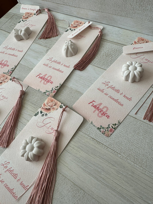 Segnaposto Compleanno – Segnalibro con Profumatore in Gesso Giardino Fiorito