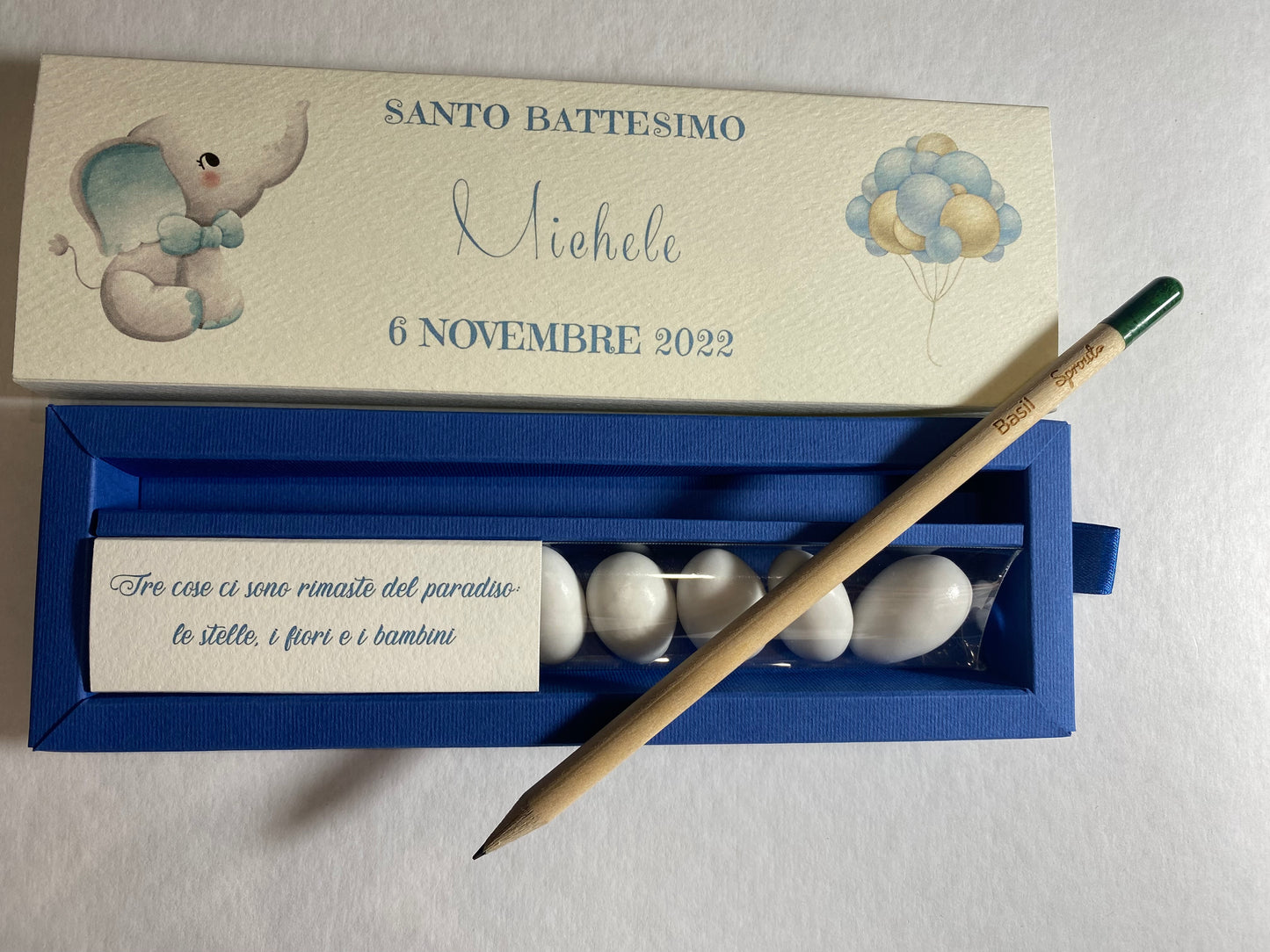 Cofanetto regalo personalizzato per Battesimo con Matita Seminabile e Confetti