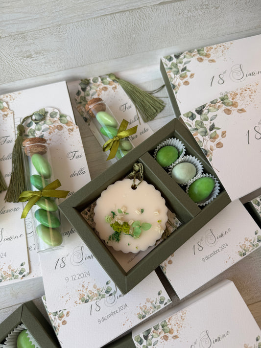 Bomboniera Diciottesimo – Cofanetto a Scorrimento con Profumatore in Cera di Soia