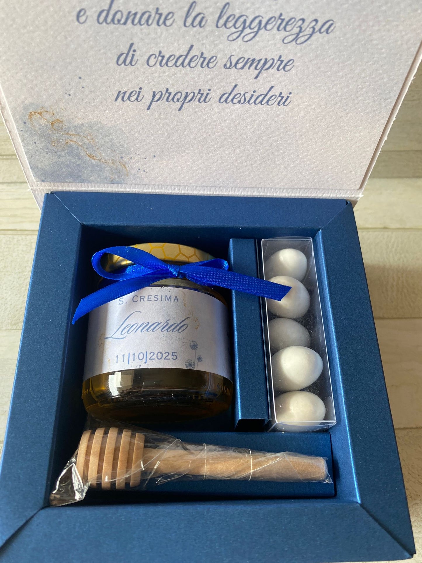 Bomboniera Comunione e Cresima con Vasetto di Miele 120 g – Cofanetto a Libro