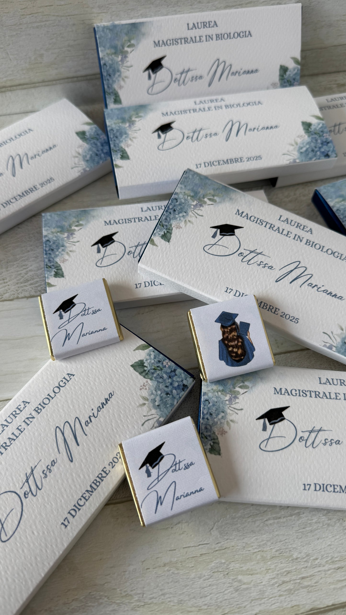 Cioccolatini Laurea – Cofanetto a Scorrimento Personalizzabile (33 × 33 mm)