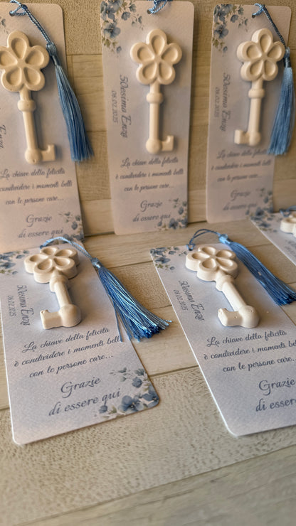 Segnaposto Compleanno – Segnalibro con Profumatore "Chiave" in Gesso