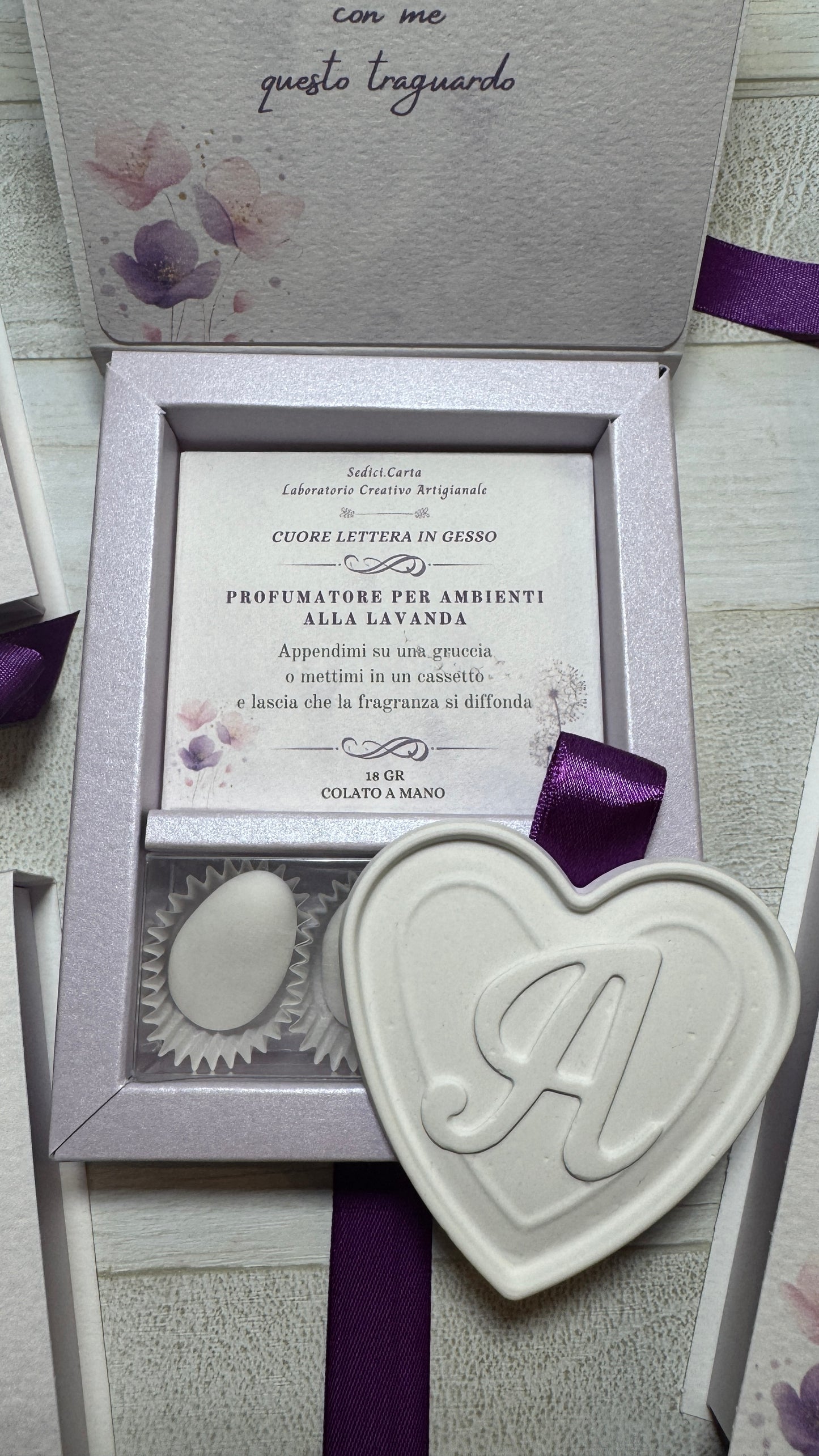 Bomboniera Laurea con Cuore in Gesso Profumato - Cofanetto a Libro Alto