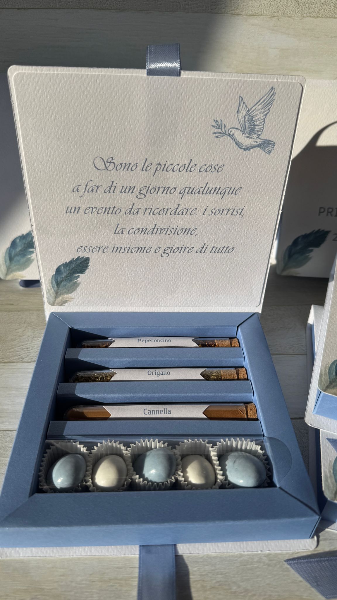 Cofanetto regalo a libro personalizzato con set di 3 di spezie per Comunione-Cresima