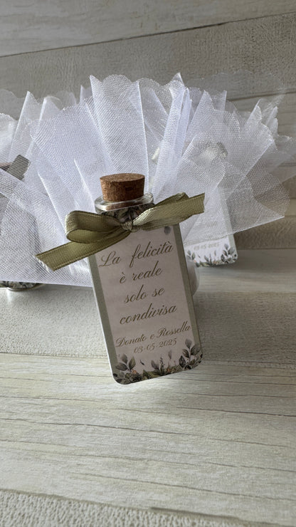 Segnaposto con spezie e confetti in provetta personalizzata