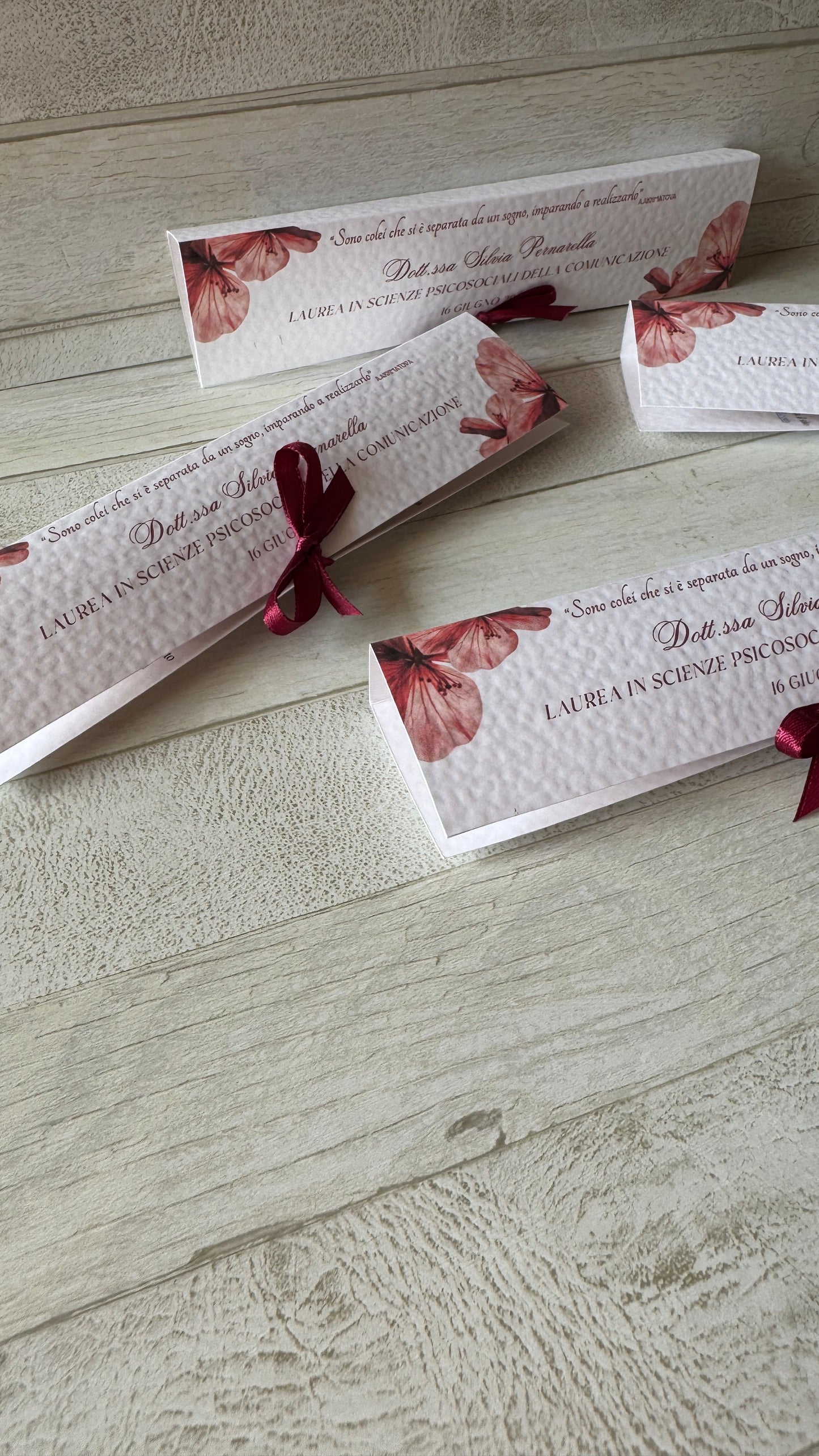 Bomboniera Laurea – Astuccio Pieghevole con Matita Seminabile