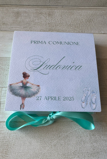 Cofanetto regalo a libro personalizzato per Comunione-Cresima con infuso e confetti