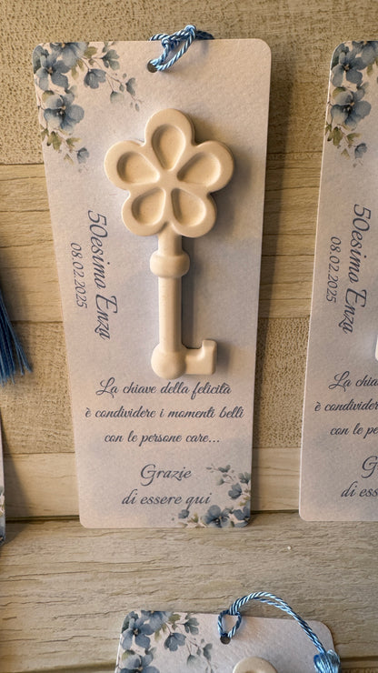 Segnaposto Compleanno – Segnalibro con Profumatore "Chiave" in Gesso
