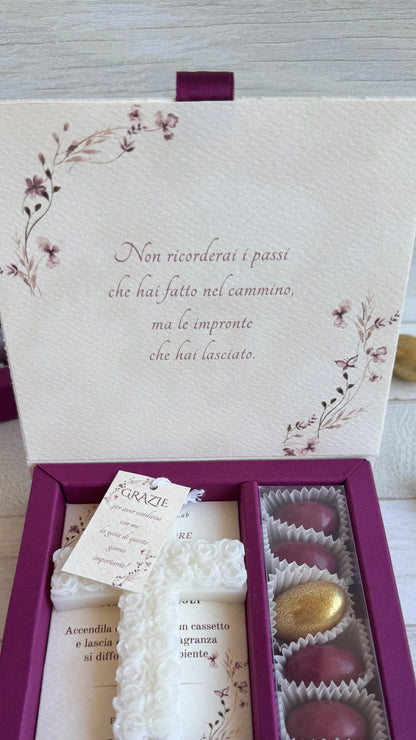 Bomboniera Comunione e Cresima con Croce Fiori Profumata in Cera di Soia - Cofanetto a Libro