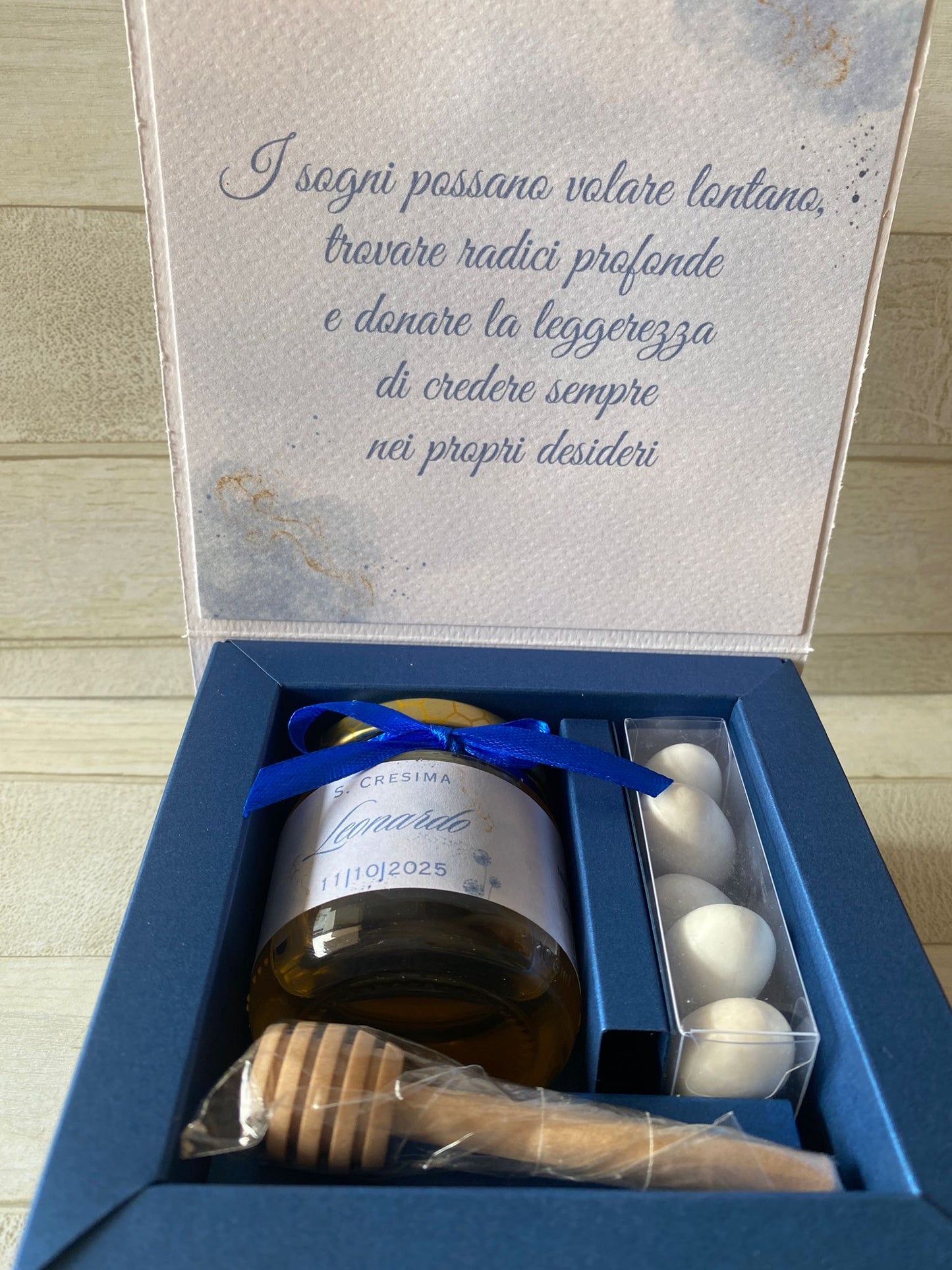 Bomboniera Comunione e Cresima con Vasetto di Miele 120 g – Cofanetto a Libro