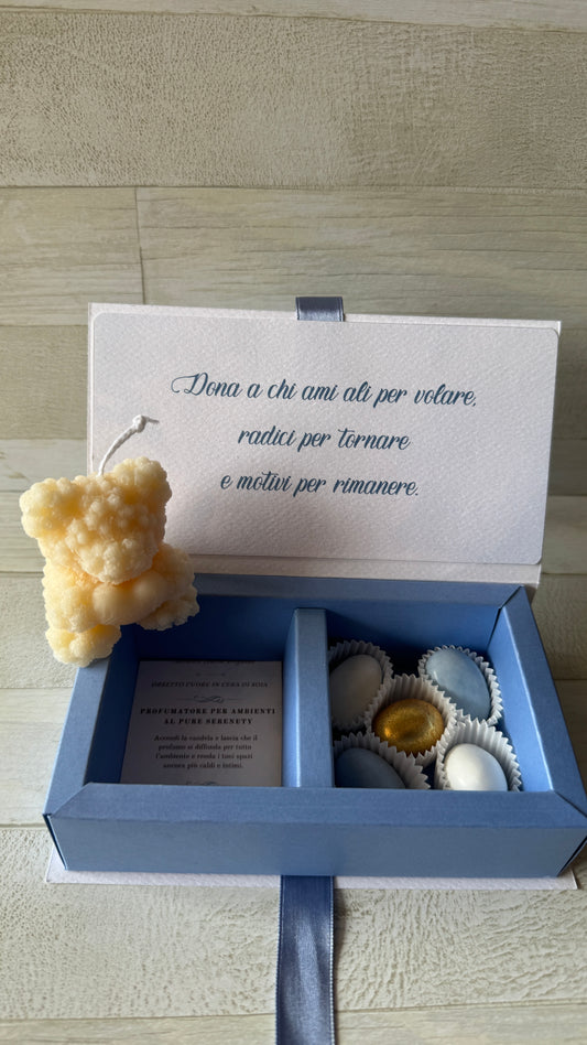 Bomboniera Battesimo – Cofanetto a Libro con Candela in Cera di Soia – Orsetto Cuore