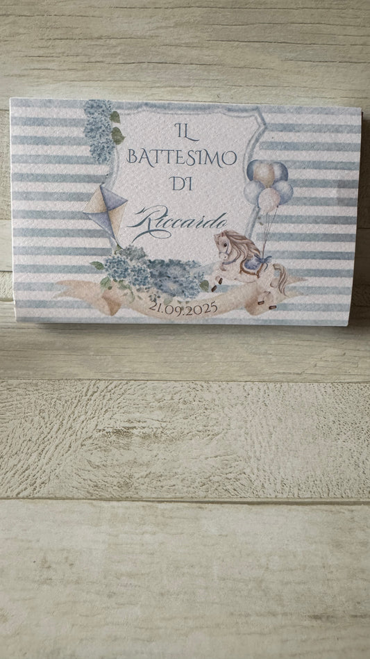 Cofanetto personalizzato Battesimo con cavallino in cera di soia e confetti