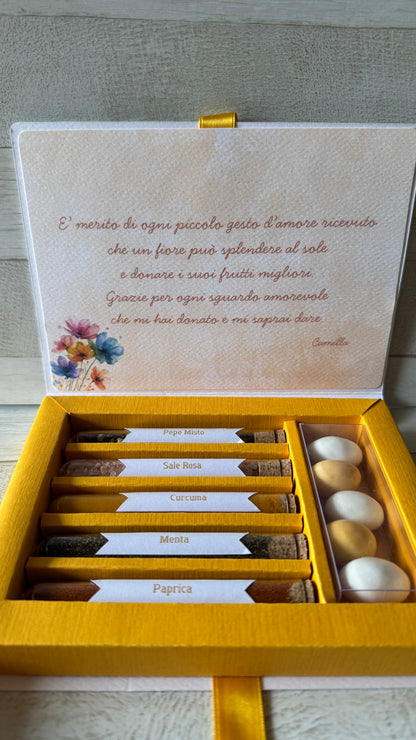 Bomboniera Battesimo – Cofanetto a Libro con Set di 5 Spezie
