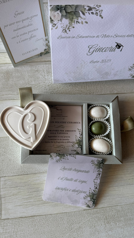 Bomboniera Laurea – Cofanetto a Scorrimento con Cuore in Gesso Profumato