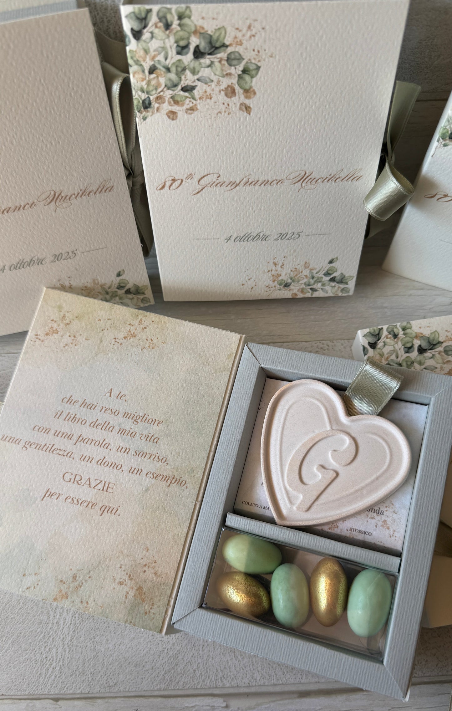 Bomboniera Compleanno con Cuore in Gesso Profumato - Cofanetto a Libro