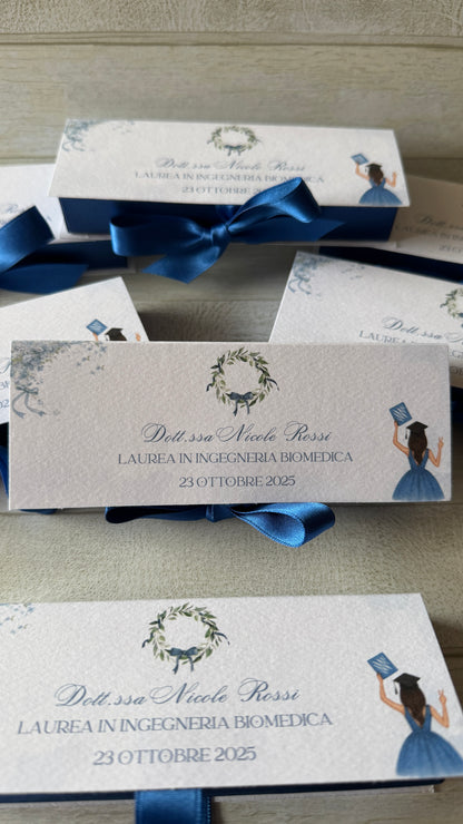 Porta confetti Laurea – Cofanetto a libro degustazione personalizzabile (5 confetti)