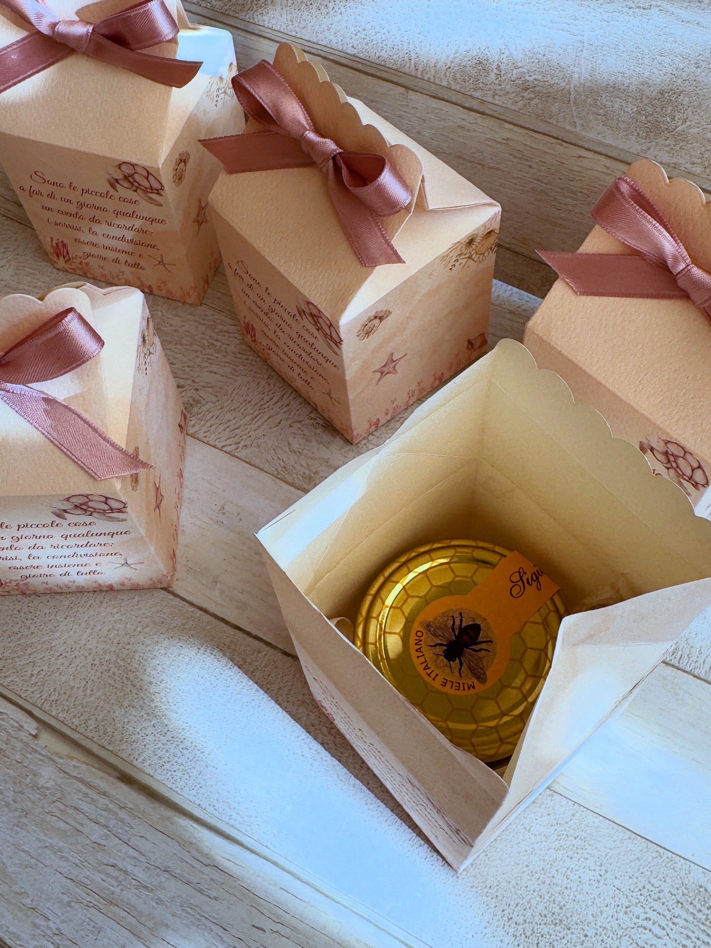 Bomboniera Compleanno con Vasetto di Miele 120 g – "Milk Box"