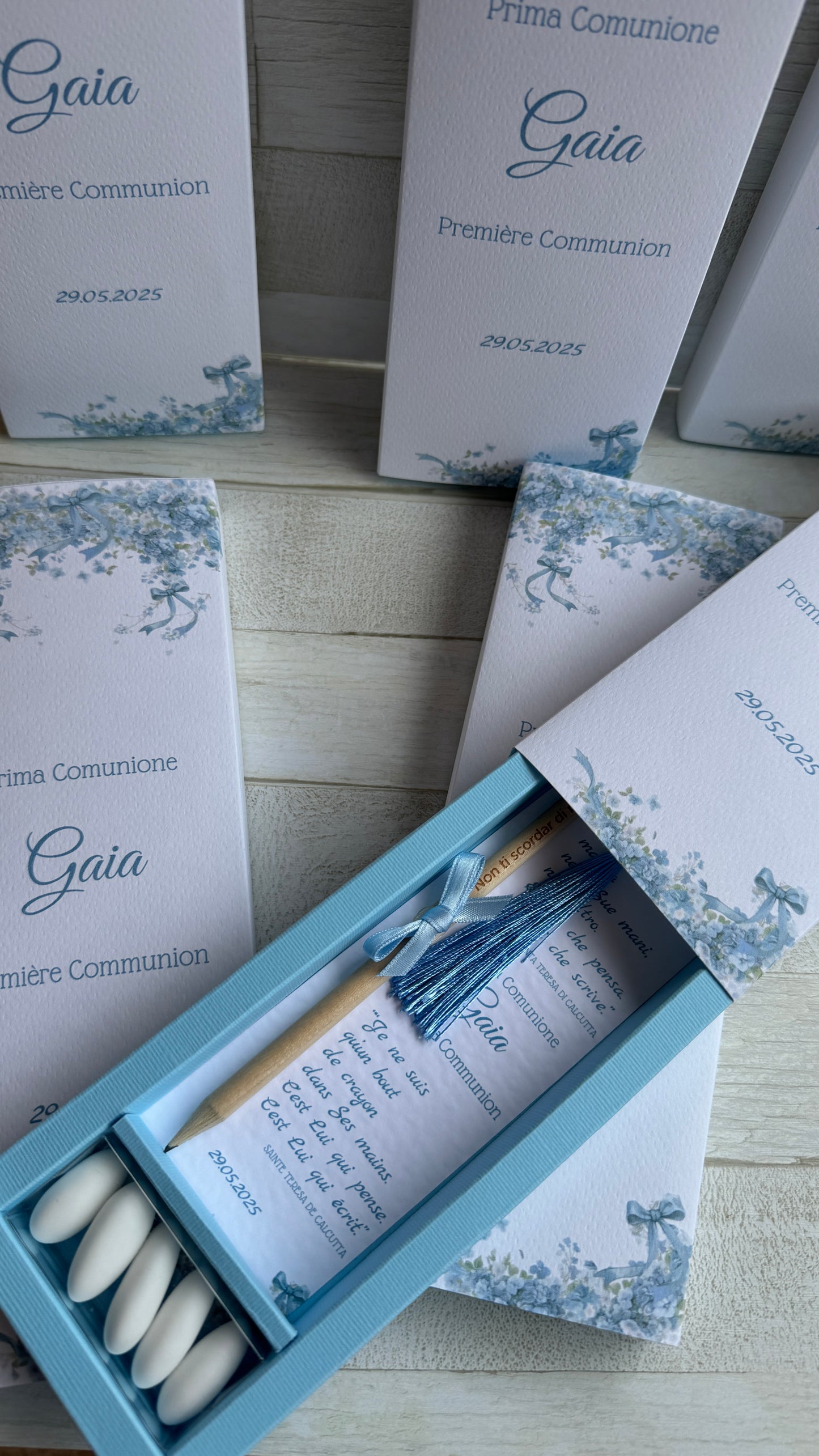 Cofanetto regalo personalizzato con Segnalibro, Matita Seminabile e 5 confetti per Comunione&Cresima