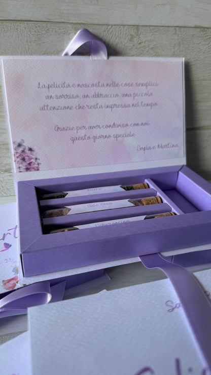 Bomboniera Battesimo – Cofanetto a Libro con Set di 3 Spezie