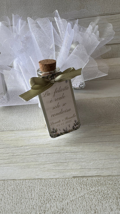 Segnaposto con spezie e confetti in provetta personalizzata