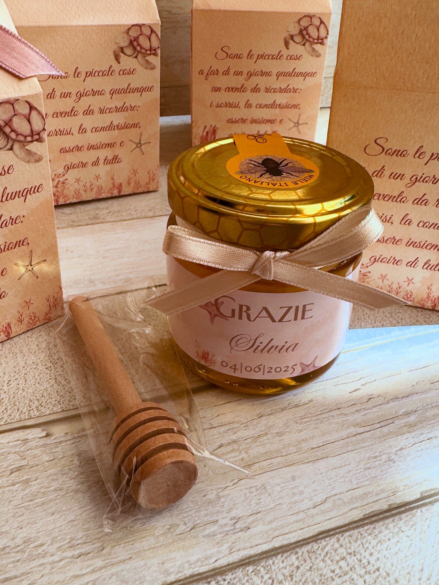 Bomboniera Compleanno con Vasetto di Miele 120 g – "Milk Box"