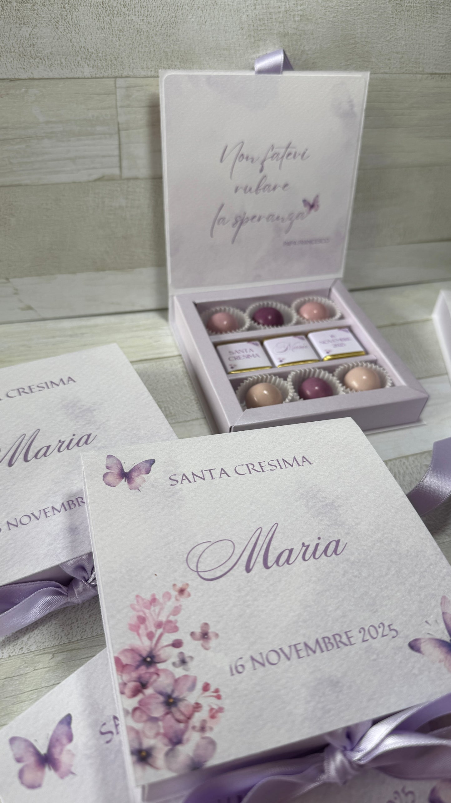 Porta confetti e cioccolatini Comunione e Cresima – Cofanetto a libro personalizzato