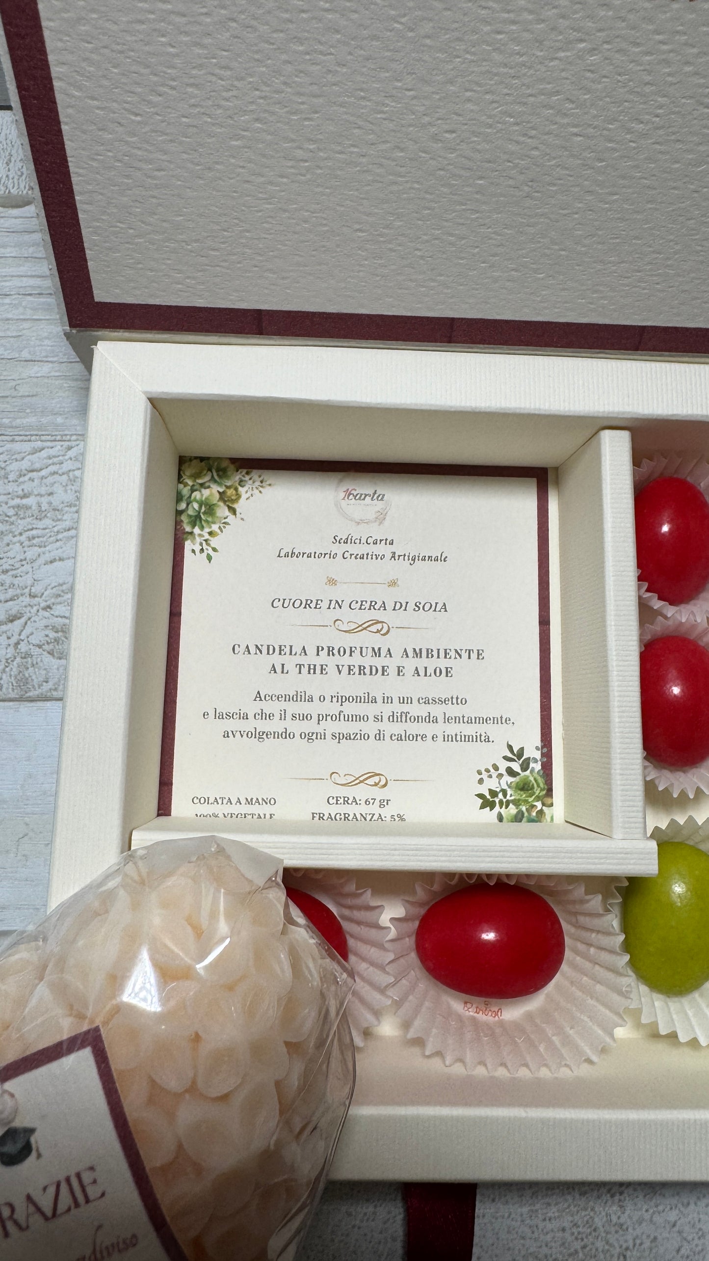Bomboniera Laurea con Cuore Fiori Profumato in Cera di Soia – Cofanetto a Libro