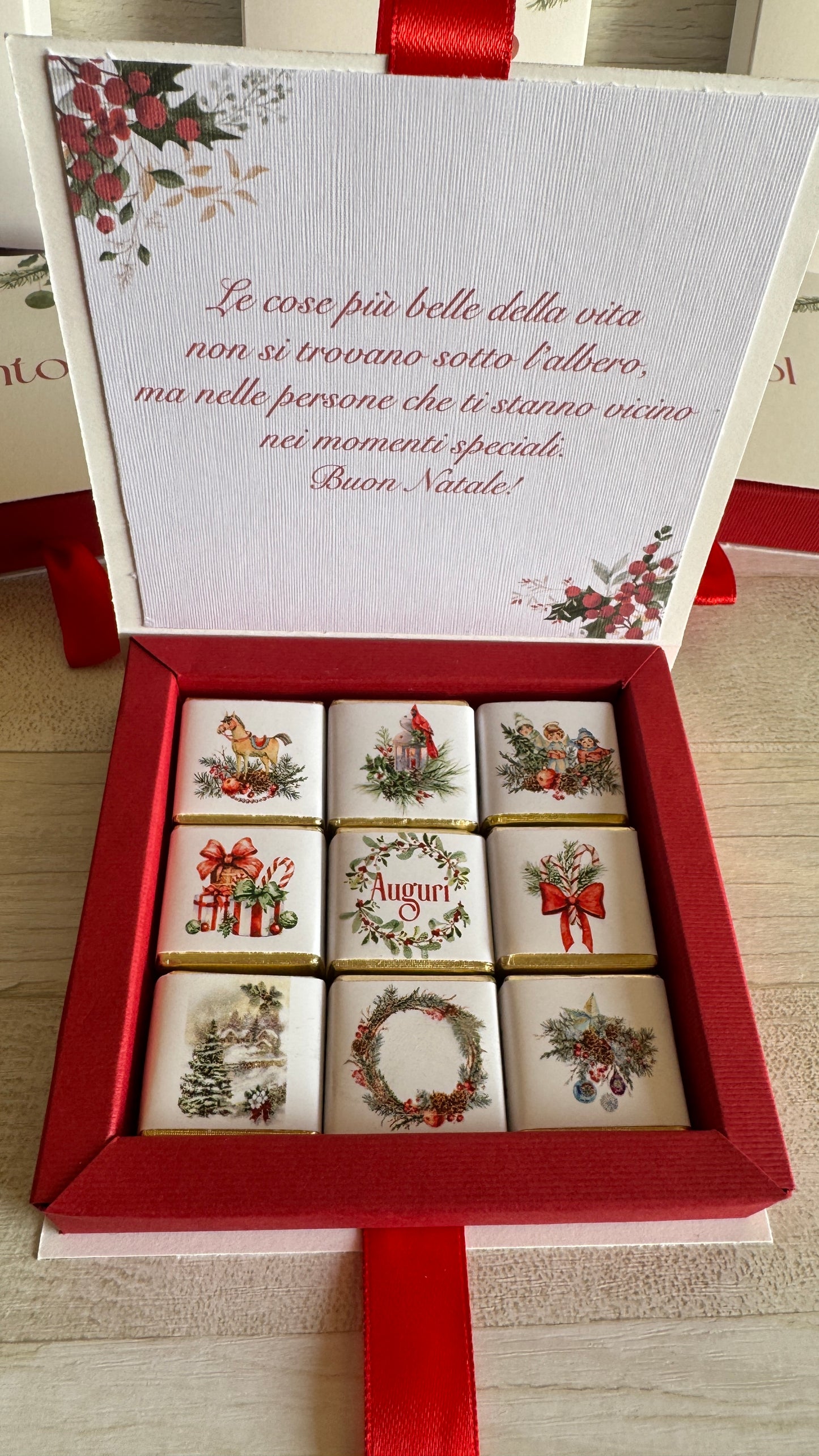 Cioccolatini Natale – Cofanetto a Libro Personalizzabile (25 × 25 mm)