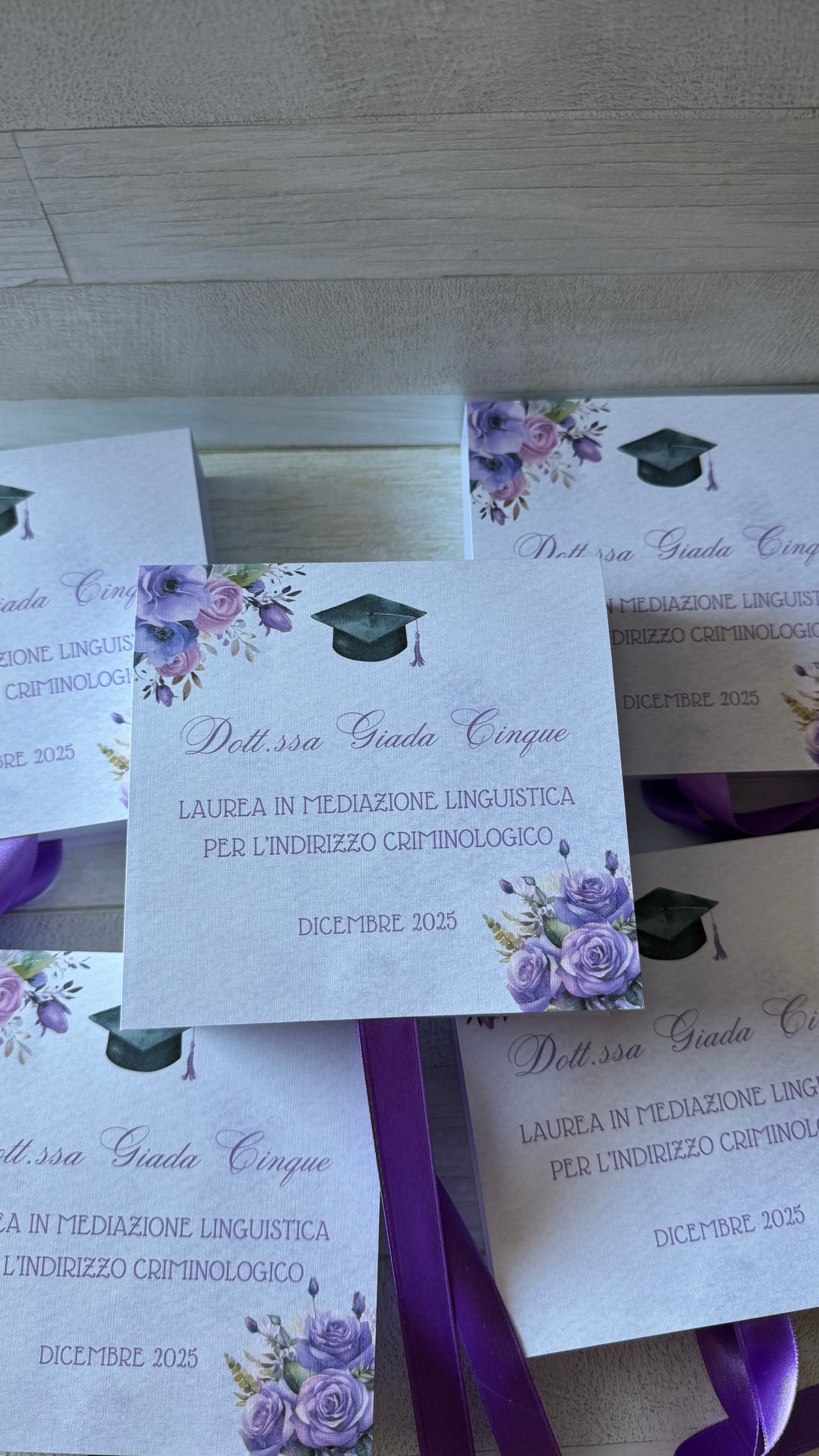 Porta Confetti Laurea – Cofanetto a Libro Degustazione Personalizzabile con Scomparti