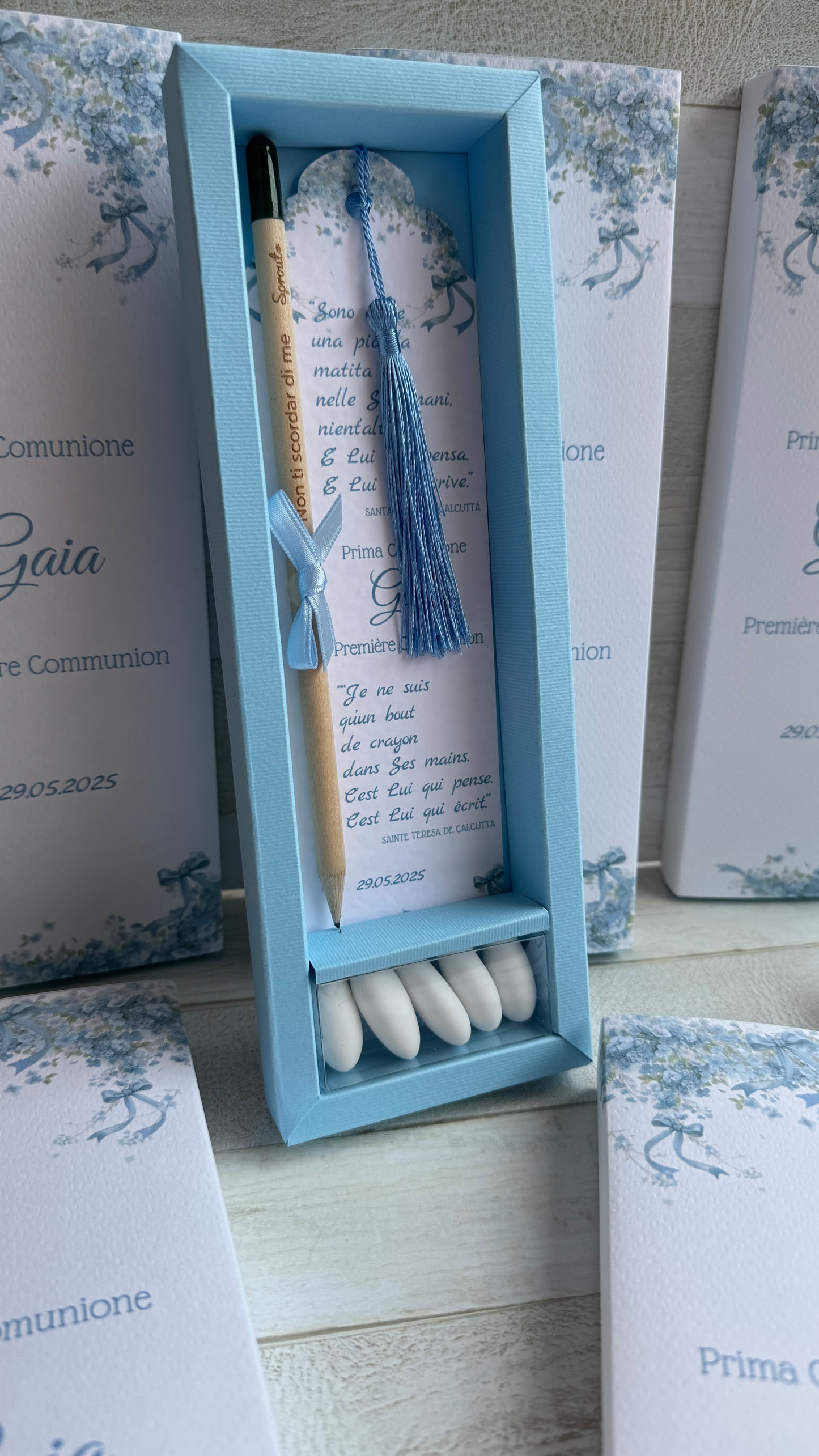 Cofanetto regalo personalizzato con Segnalibro, Matita Seminabile e 5 confetti per Comunione&Cresima