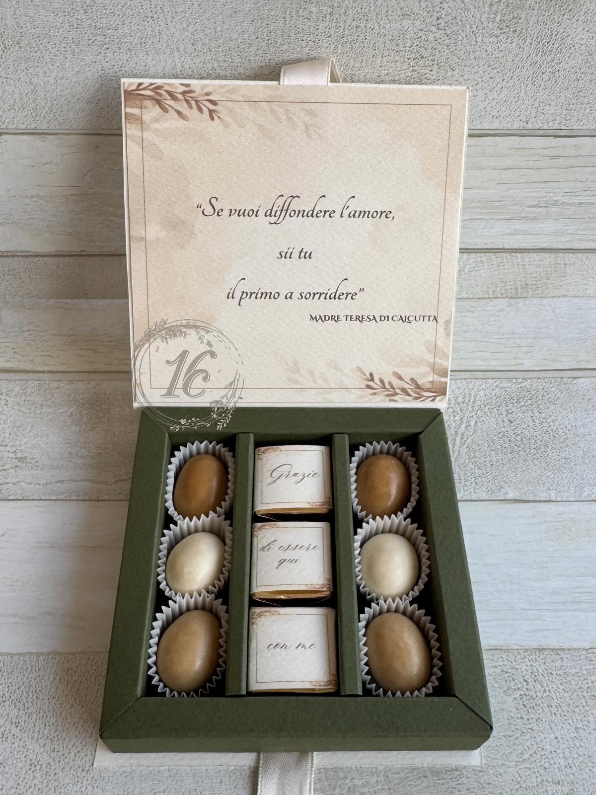 Porta confetti e Cioccolatini Personalizzato Comunione e Cresima – Cofanetto a libro