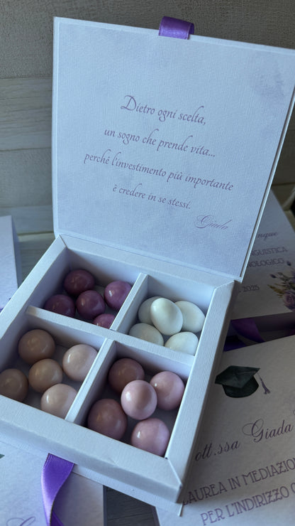 Porta Confetti Laurea – Cofanetto a Libro Degustazione Personalizzabile con Scomparti