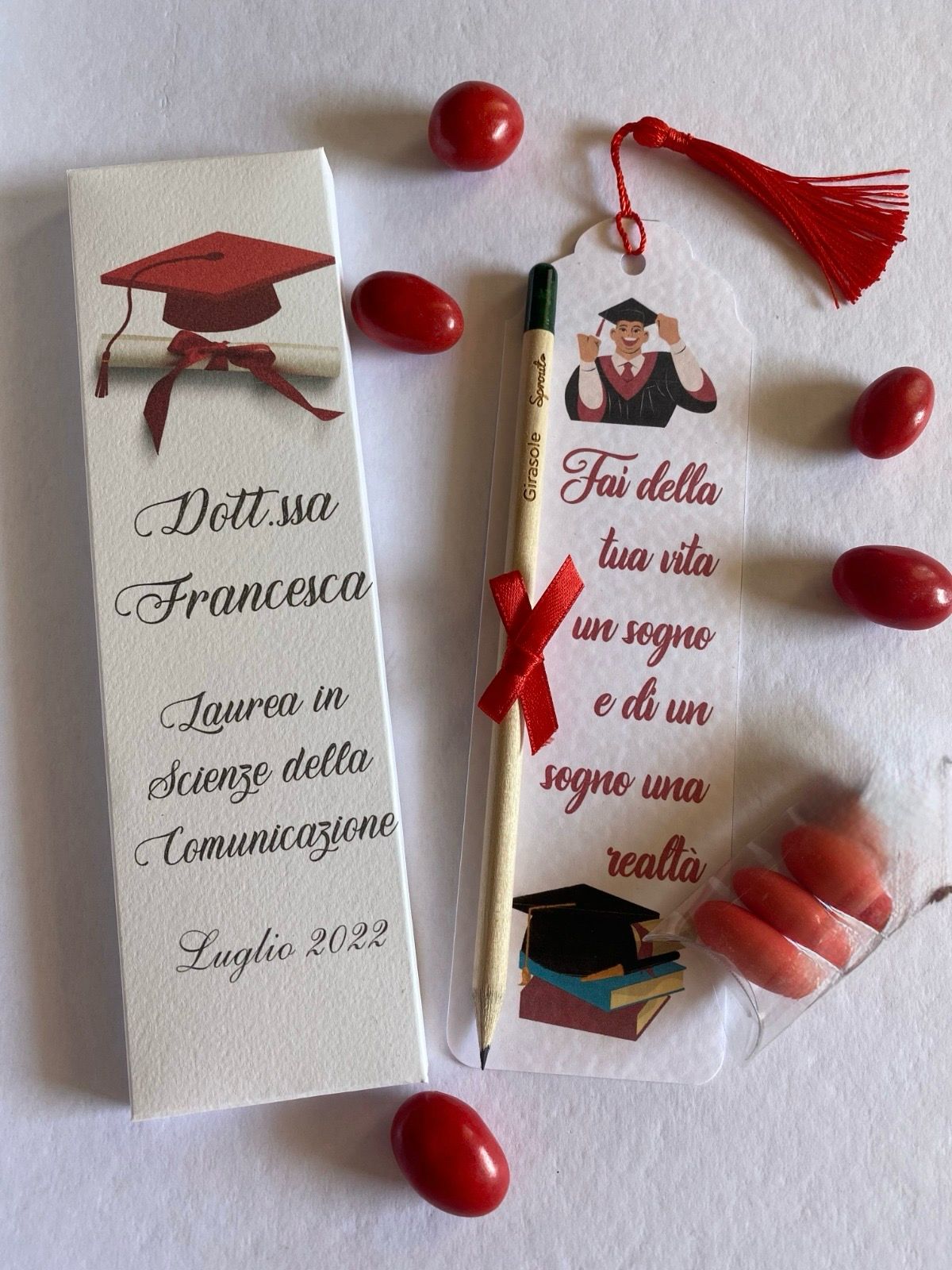 Bomboniera Laurea – Segnalibro Personalizzato con Matita Seminabile e Astuccio