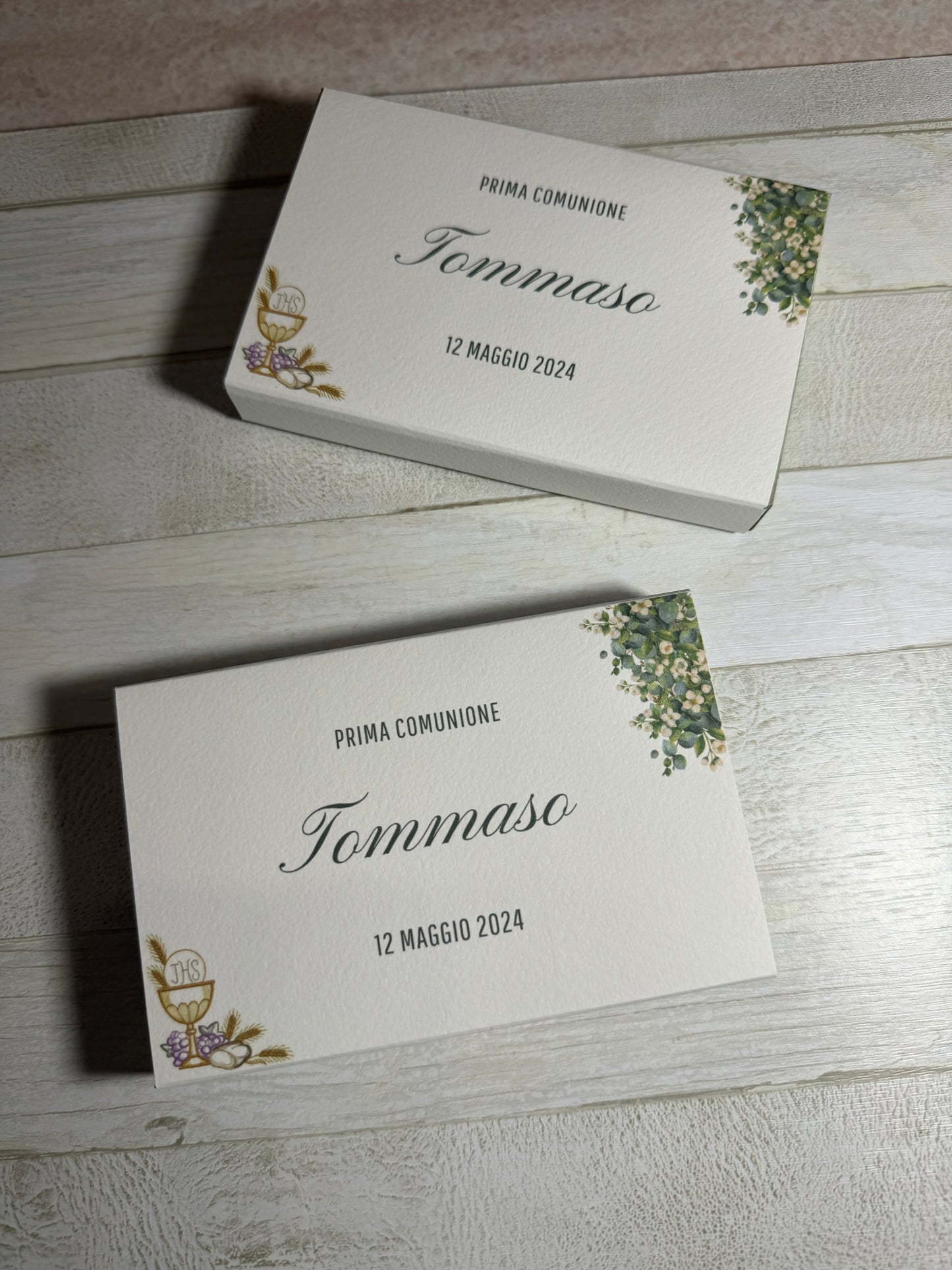 Cofanetto personalizzato Comunione-Cresima con profumatore in cera di soia e cioccolatini personalizzati