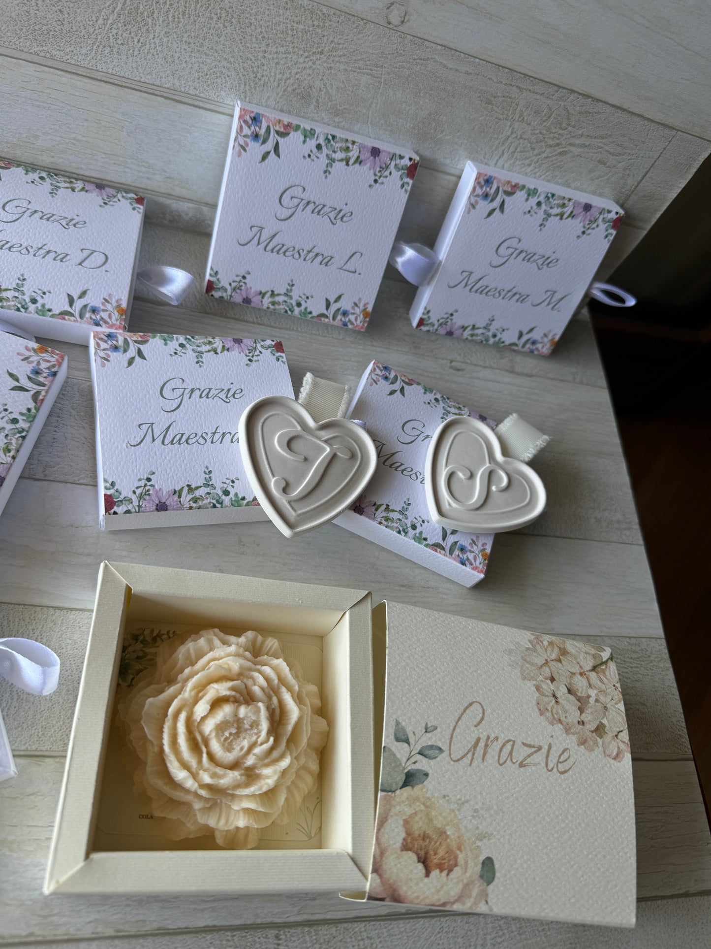 Peonia in cera di soia in cofanetto regalo personalizzato