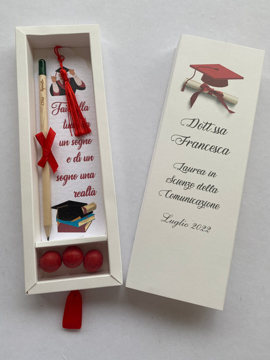 Cofanetto regalo personalizzato con Segnalibro e Matita Seminabile per Laurea
