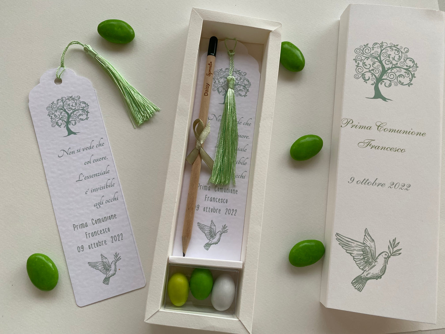 Cofanetto regalo personalizzato con Segnalibro, Matita Seminabile e 3 confetti per Comunione&Cresima