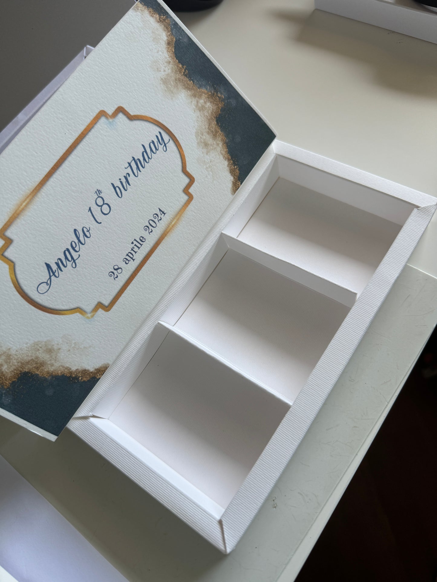 Porta confetti in scatola degustazione personalizzabile - 15 confetti