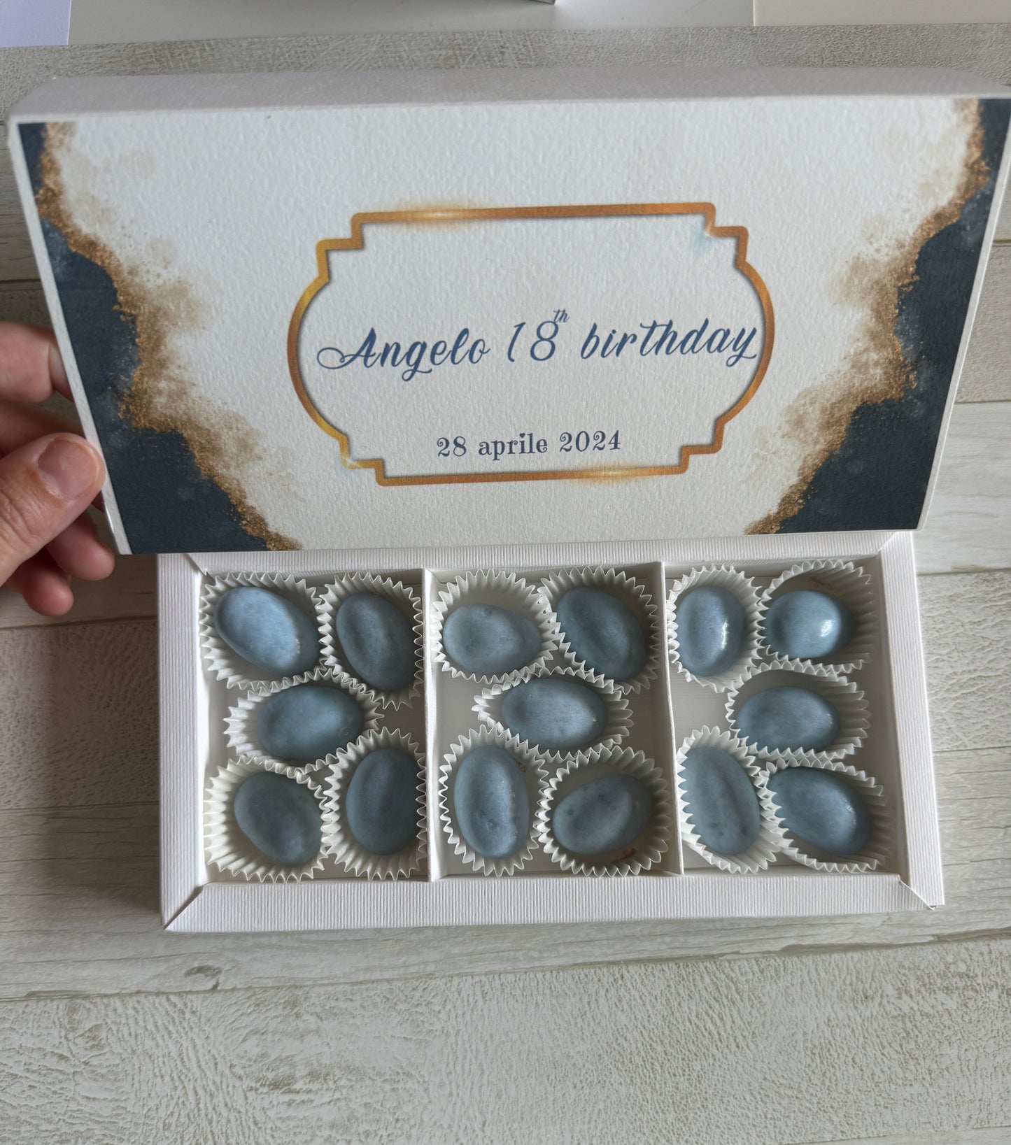 Porta confetti in scatola degustazione personalizzabile - 15 confetti