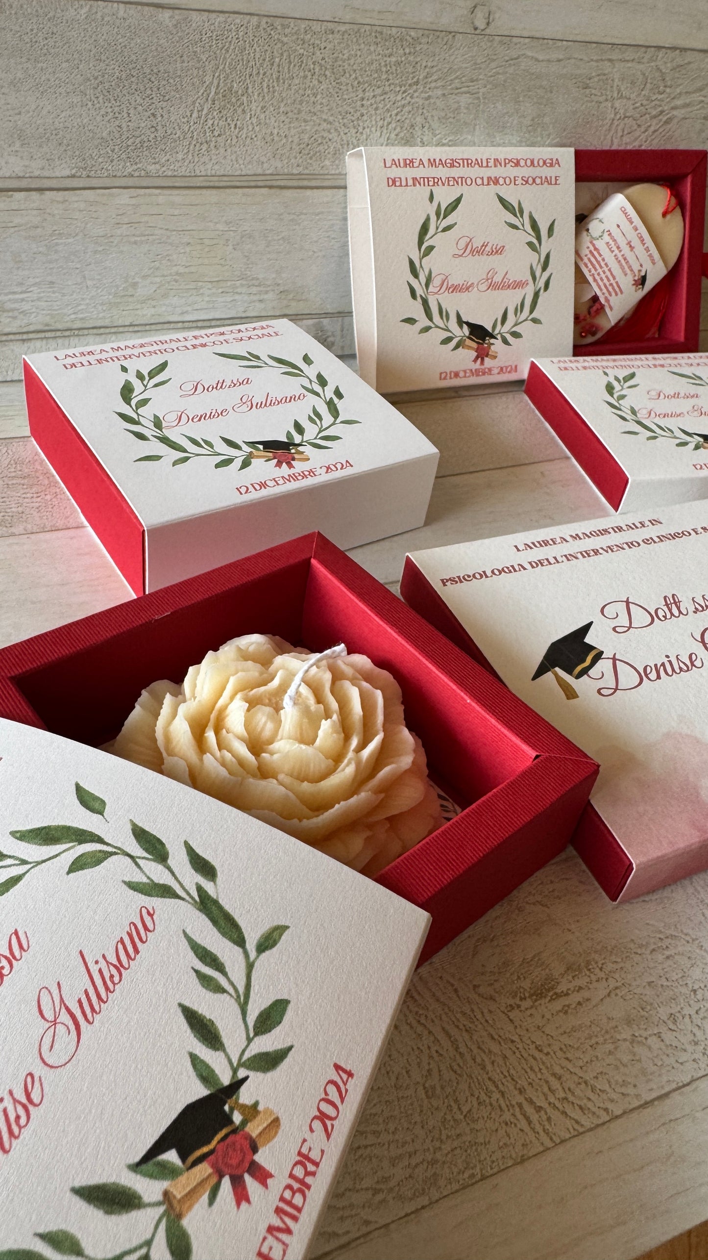 Peonia in cera di soia in cofanetto regalo personalizzato