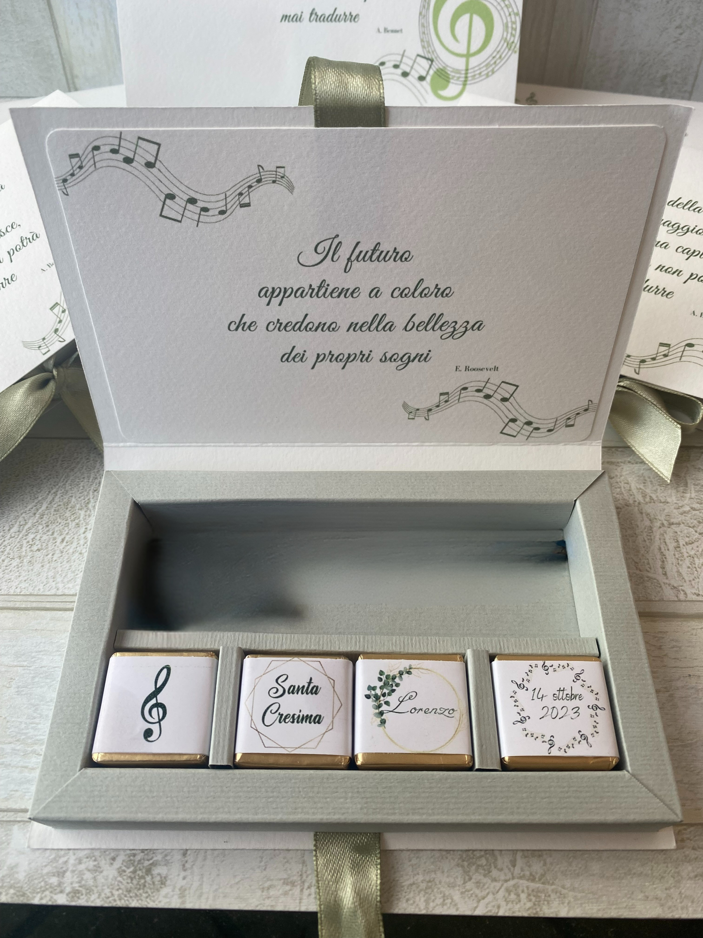 Porta confetti & cioccolatini Comunione e Cresima – Cofanetto a libro personalizzato