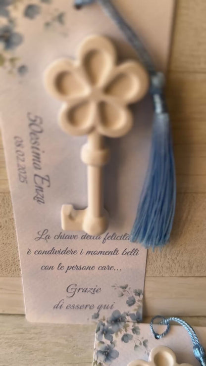Segnaposto Compleanno – Segnalibro con Profumatore "Chiave" in Gesso