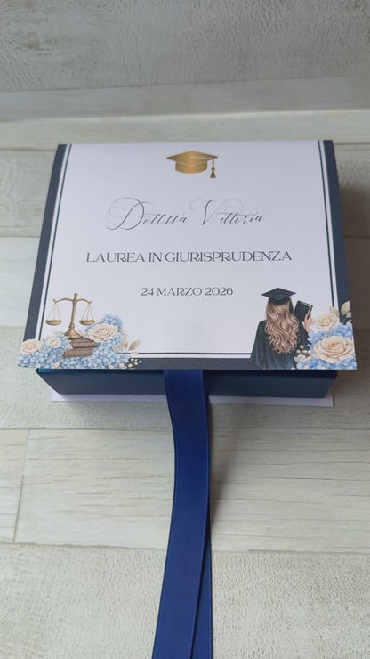 Bomboniera Laurea con Dalia Profumata in Cera di Soia – Cofanetto a Libro